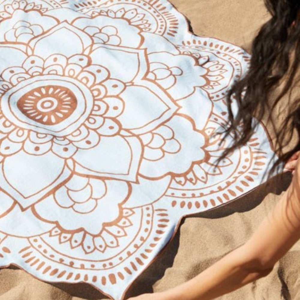 Fab fit fun lotus towel